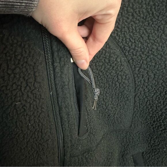 The North Face Black Cragmont Fleece Vest Size Medium Athletic Winter Snow - Picture 14 of 16